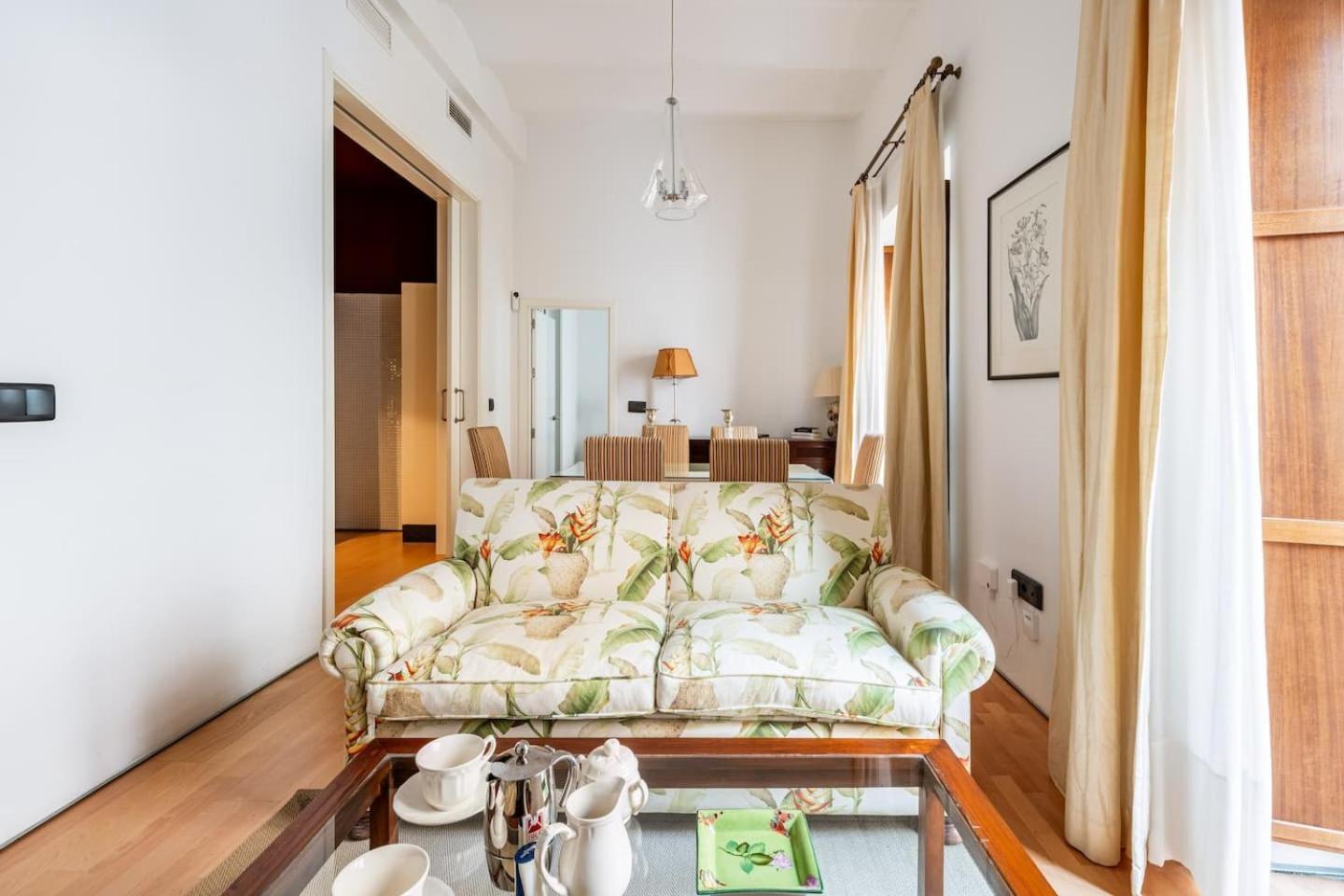 Komodo Sierpes: Bright & Classy Central Apartment إشبيلية المظهر الخارجي الصورة