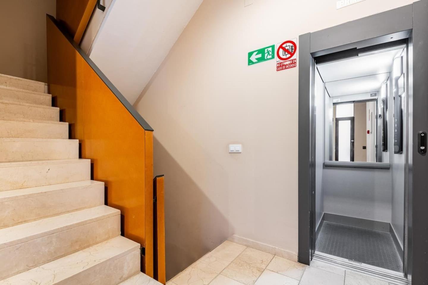 Komodo Sierpes: Bright & Classy Central Apartment إشبيلية المظهر الخارجي الصورة