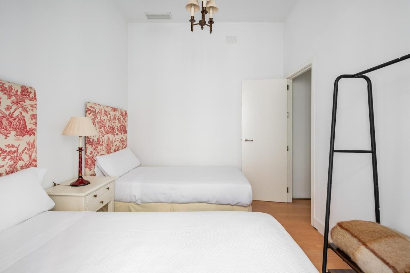 Komodo Sierpes: Bright & Classy Central Apartment إشبيلية المظهر الخارجي الصورة
